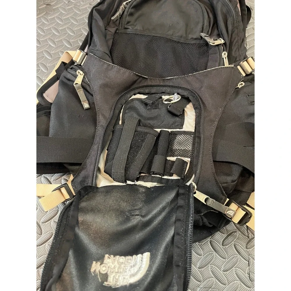 Vintage The North Face Backpack Unisex OS Black Hiking Outdoor Daypack Bag